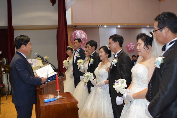 공유문화 정착을 위한 「북한 이탈주민 합동 결혼식」 운영3